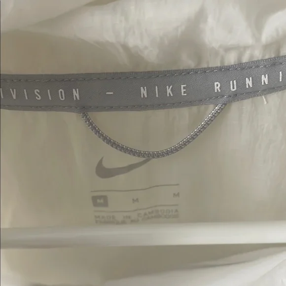 Nike White Hooded Pullover - Picture 2 of 3